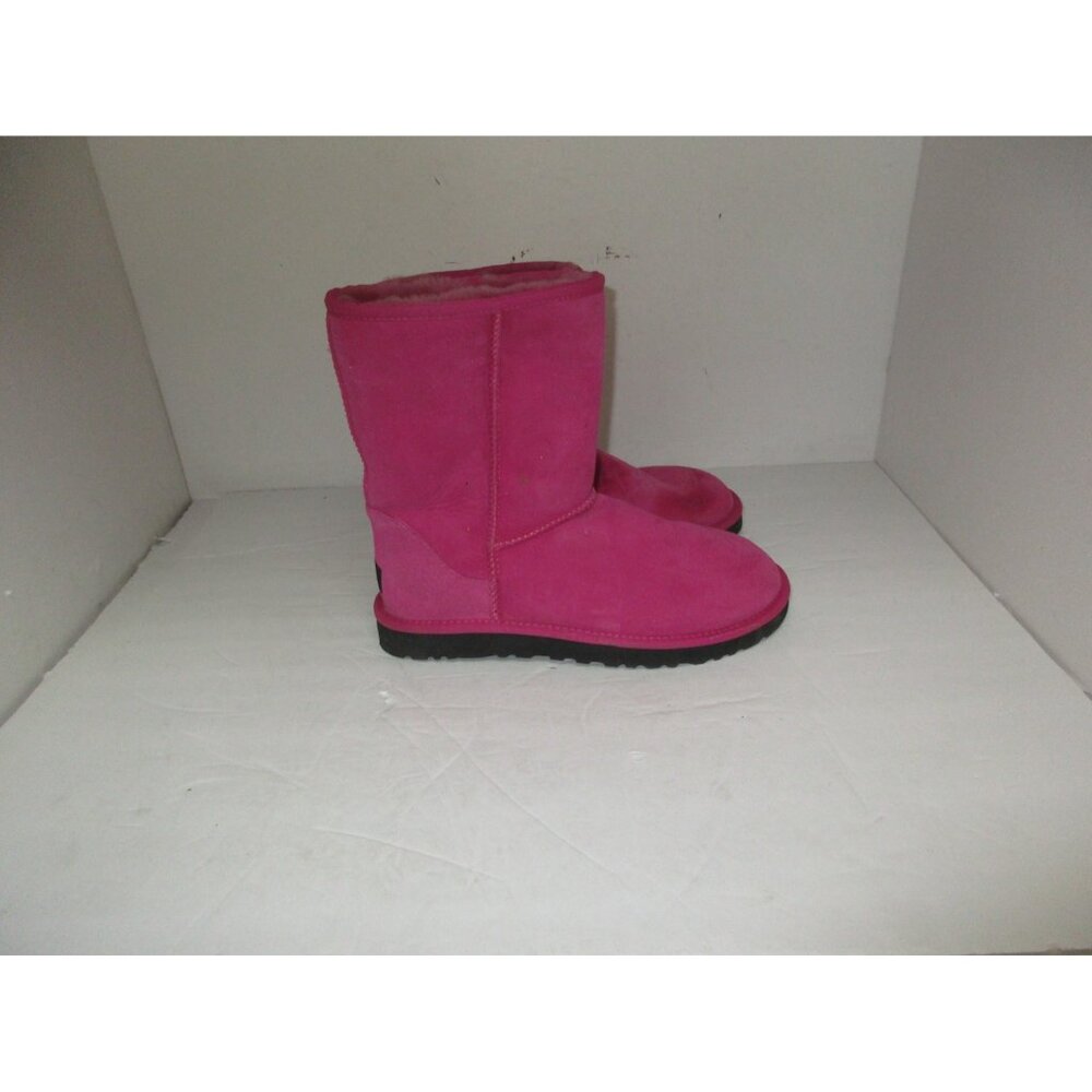 Ugg Women's 55825 Australia Classic Short Boot Pink Size 8 NWD!!! - Picture 2 of 6